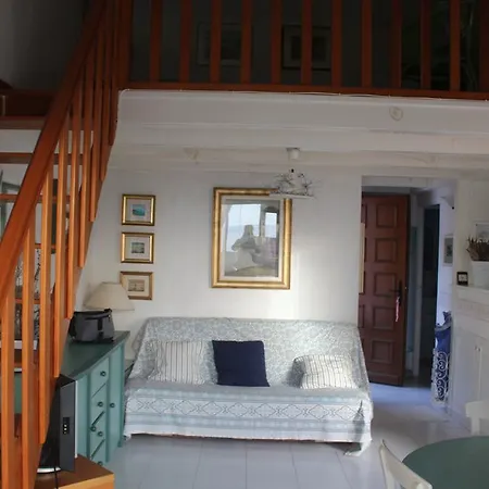 Marina Di Sant Ambroggio Appartement